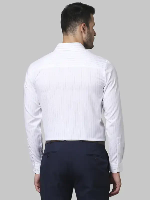 Men Blue Contemporary Fit Stripe Cotton Shirts - Image 4