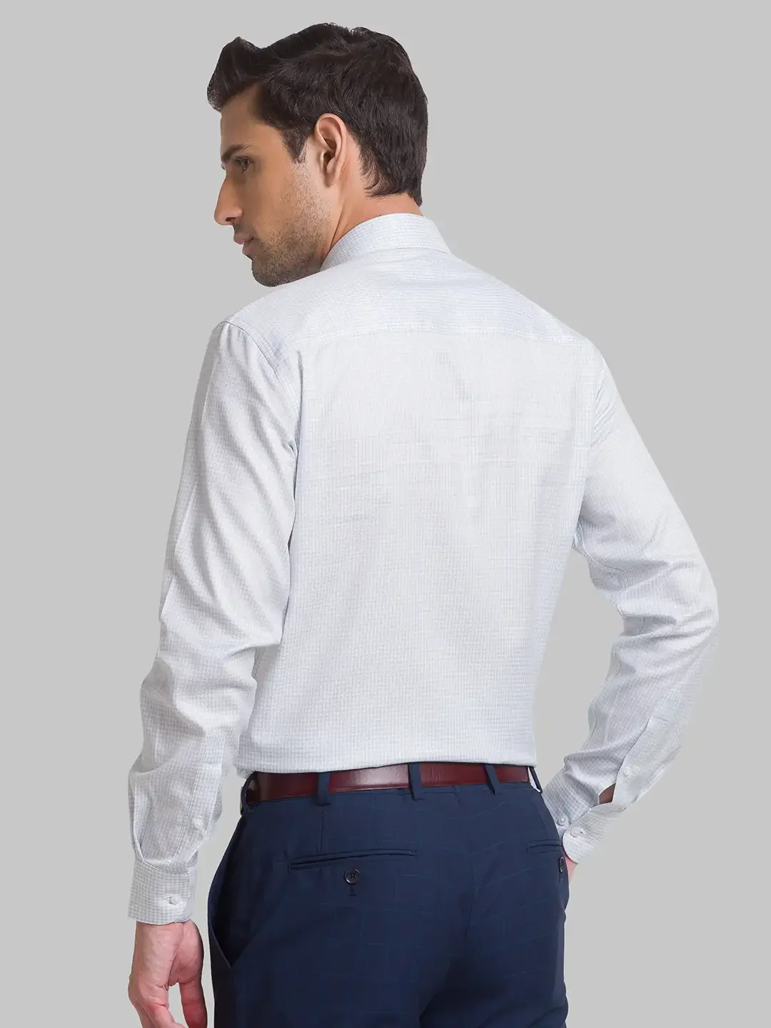 Men Blue Contemporary Fit Structure Cotton Cut Collar Shirts - Image 4