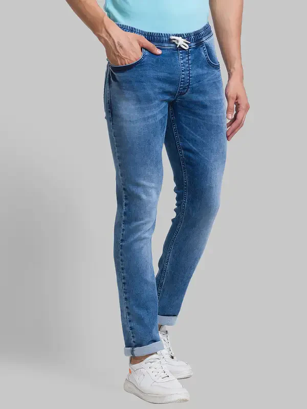 Men Blue Jogger Fit Jacquard Cotton Blend Jeans - Image 2