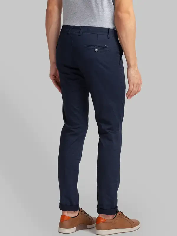 Men Blue Low Rise Tapered Fit Print Cotton Blend Trouser - Image 4