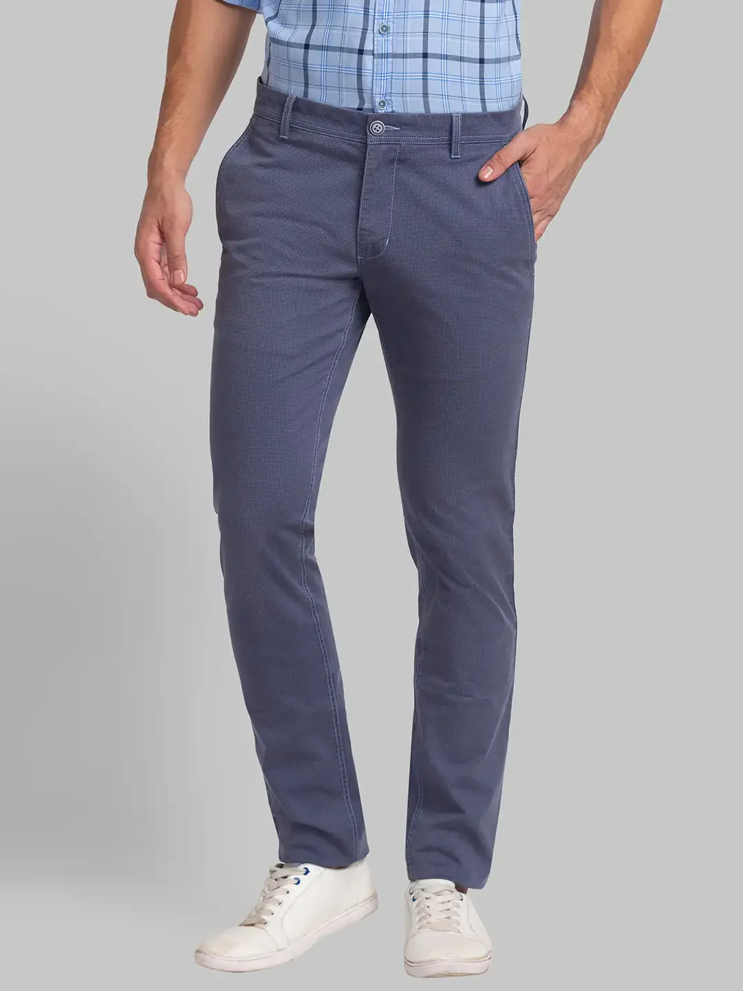 Men Blue Low Rise Tapered Fit Print Cotton Blend Trouser
