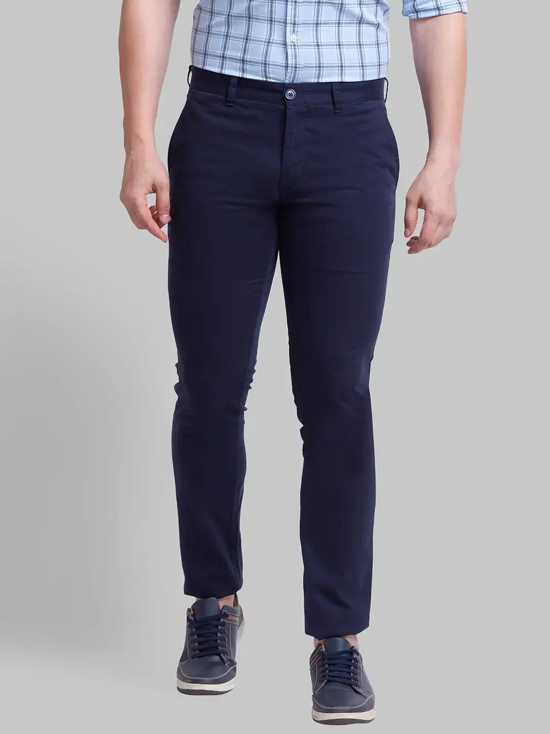Men Blue Low Rise Tapered Fit Solid Cotton Blend Trouser