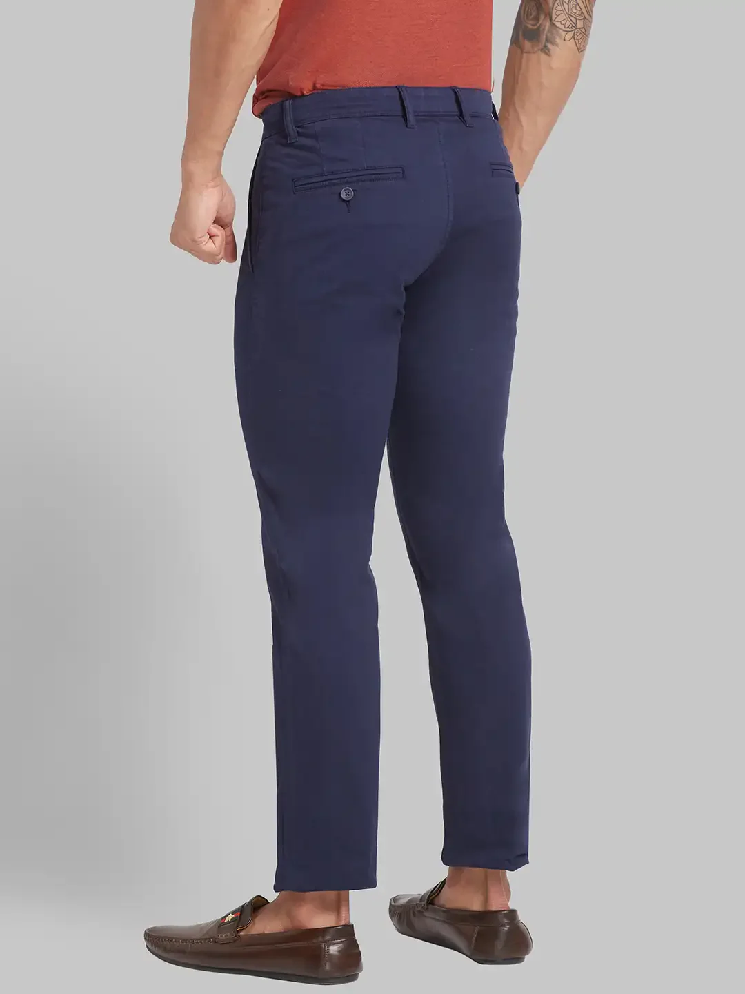 Parx Men Blue Low Rise Tapered Fit Solid Cotton Blend Trouser - Image 4