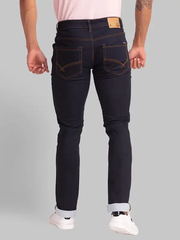 Men Blue Skinny Cropped Fit Dobby Cotton Blend Jeans - Image 4