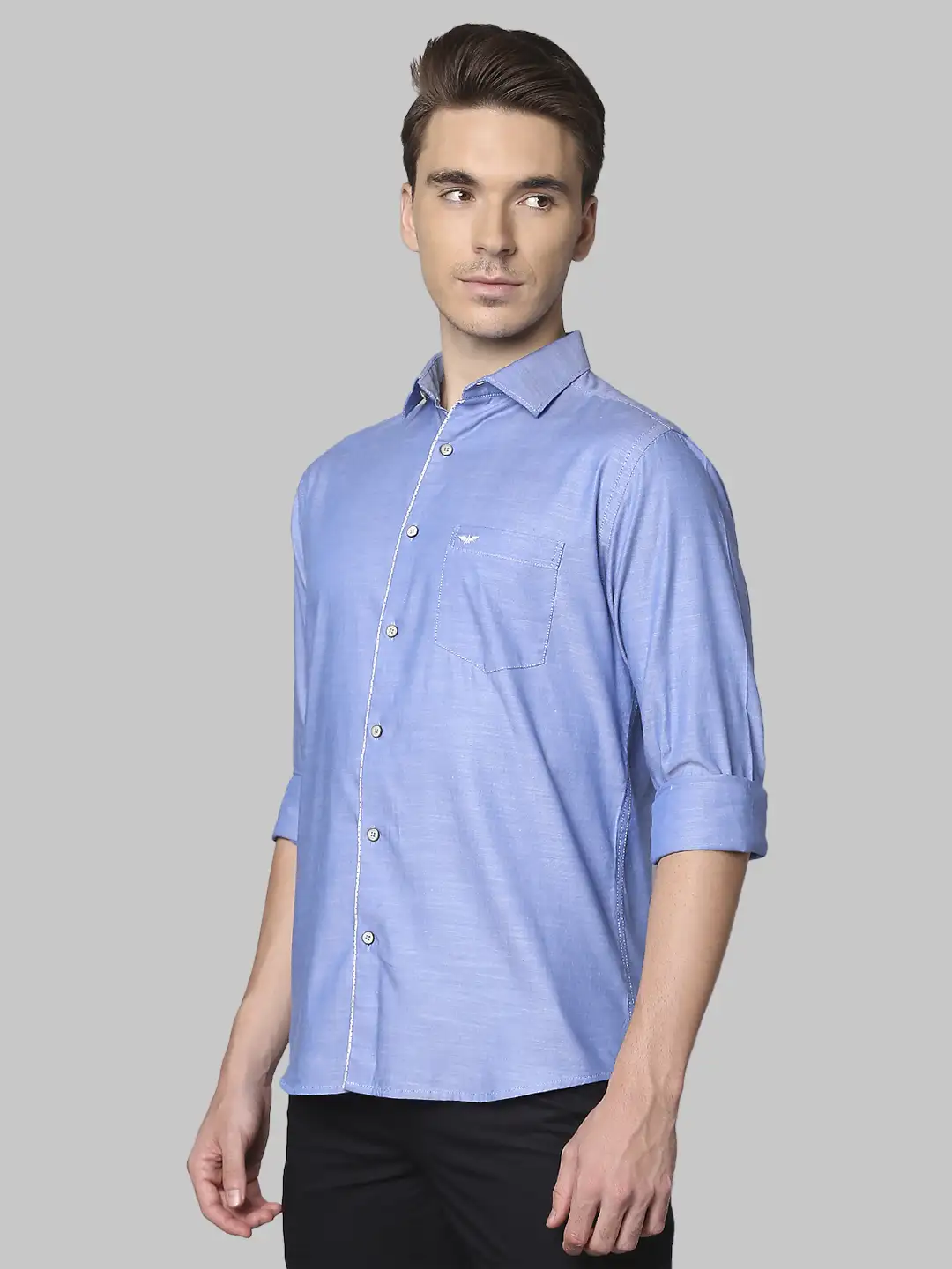 Men Blue Slim Fit Chambray Cotton Cut Away Collar Shirts - Image 3