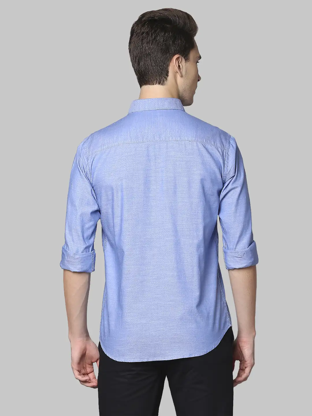 Men Blue Slim Fit Chambray Cotton Cut Away Collar Shirts - Image 4