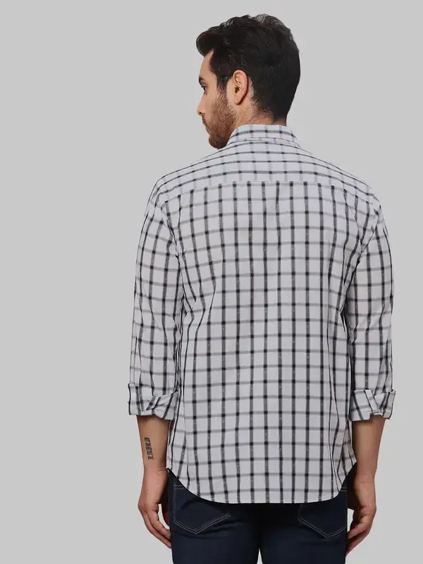 Men Blue Slim Fit Checks Cotton Cut Away Collar Shirts - Image 5