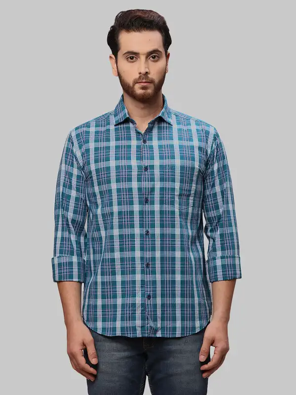 Men Blue Slim Fit Checks Cotton Cut Away Collar Shirts