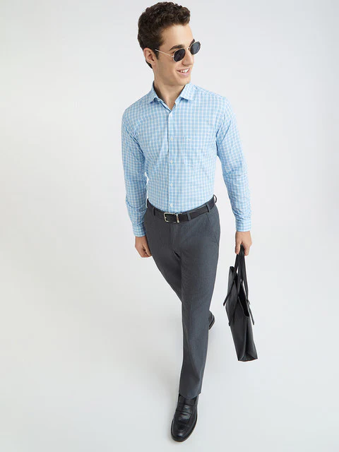 Men Blue Slim Fit Checks Cotton Cut Away Collar Shirts - Image 5