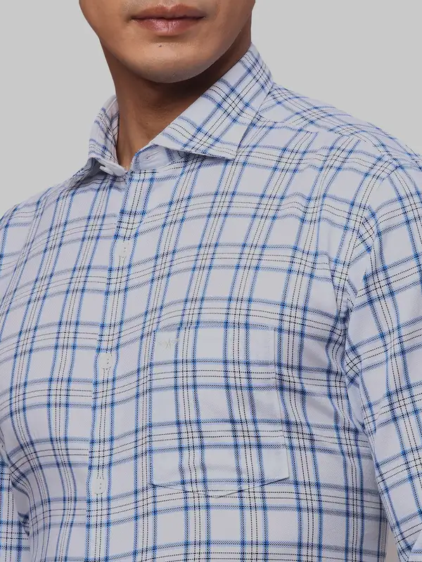 Men Blue Slim Fit Checks Cotton Cut Away Collar Shirts - Image 6