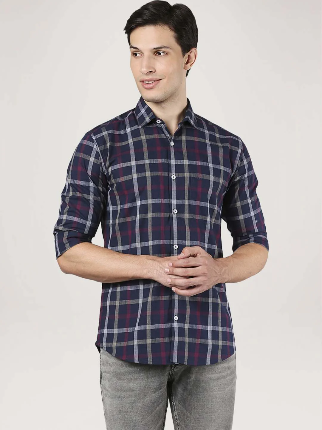 Men Blue Slim Fit Checks Cotton Cut Away Collar Shirts