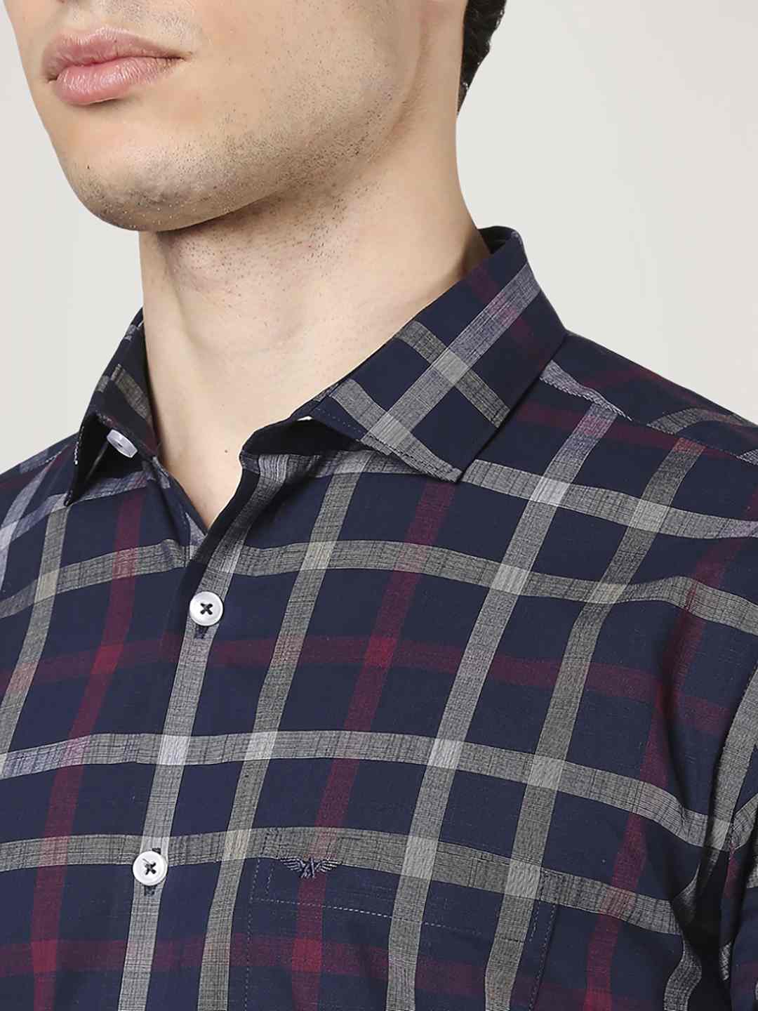 Men Blue Slim Fit Checks Cotton Cut Away Collar Shirts - Image 2