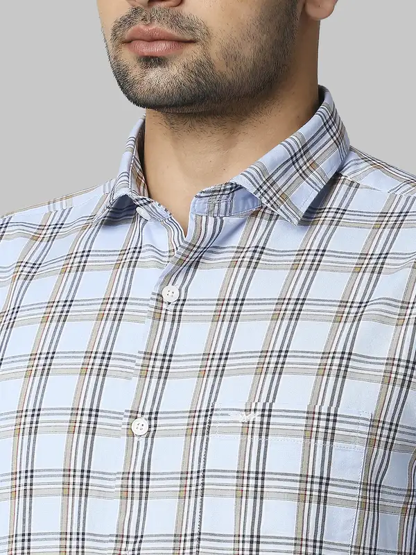 Men Blue Slim Fit Checks Cotton Cut Away Collar Shirts - Image 6