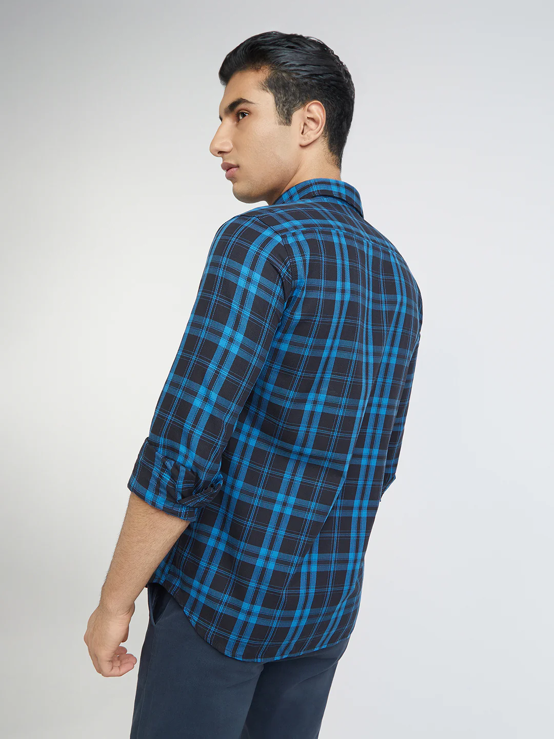 Men Blue Slim Fit Checks Cotton Full Sleeve Shirts - Image 4