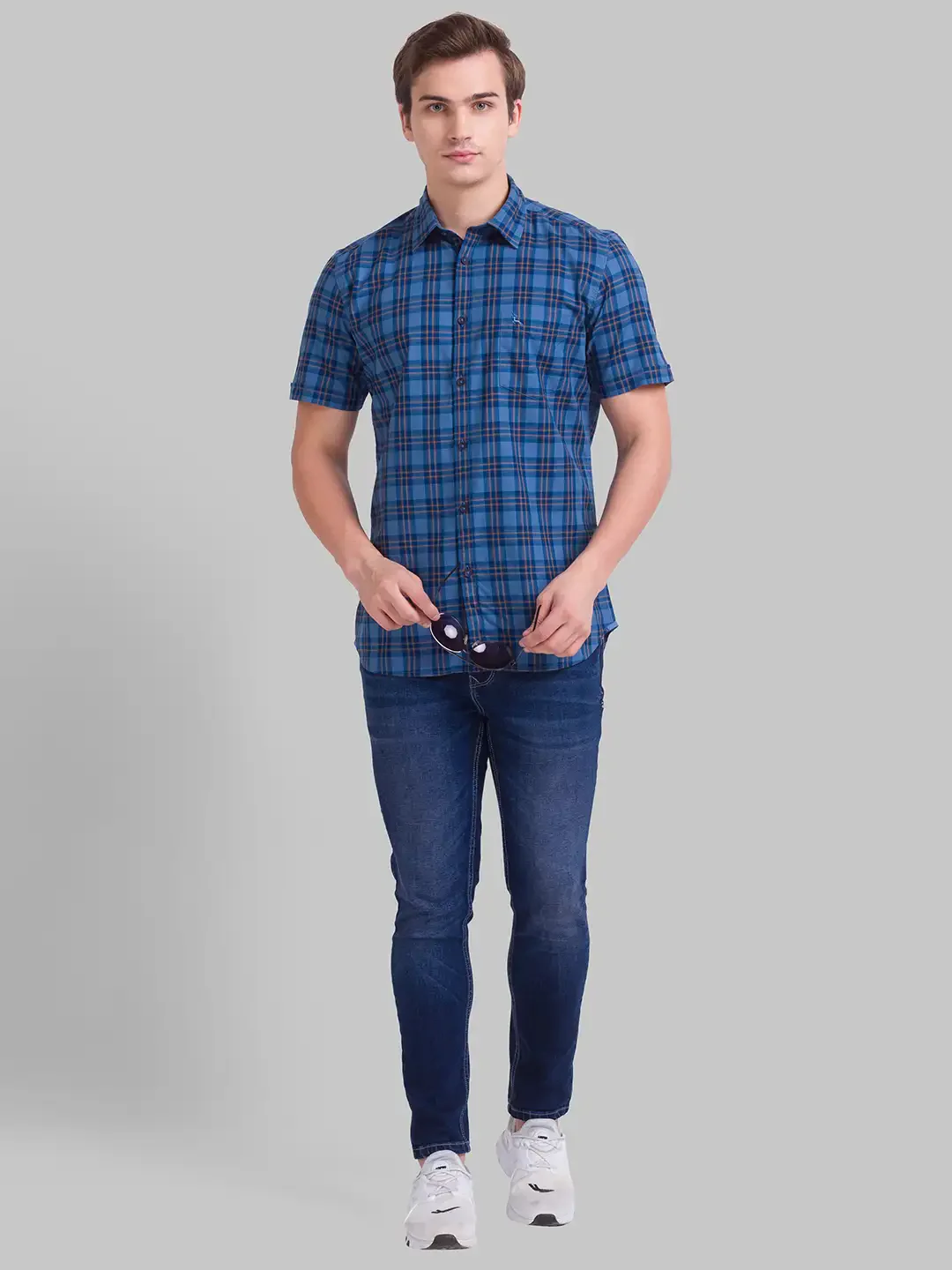 Men Blue Slim Fit Checks Cotton Half Sleeve Shirts - Image 5