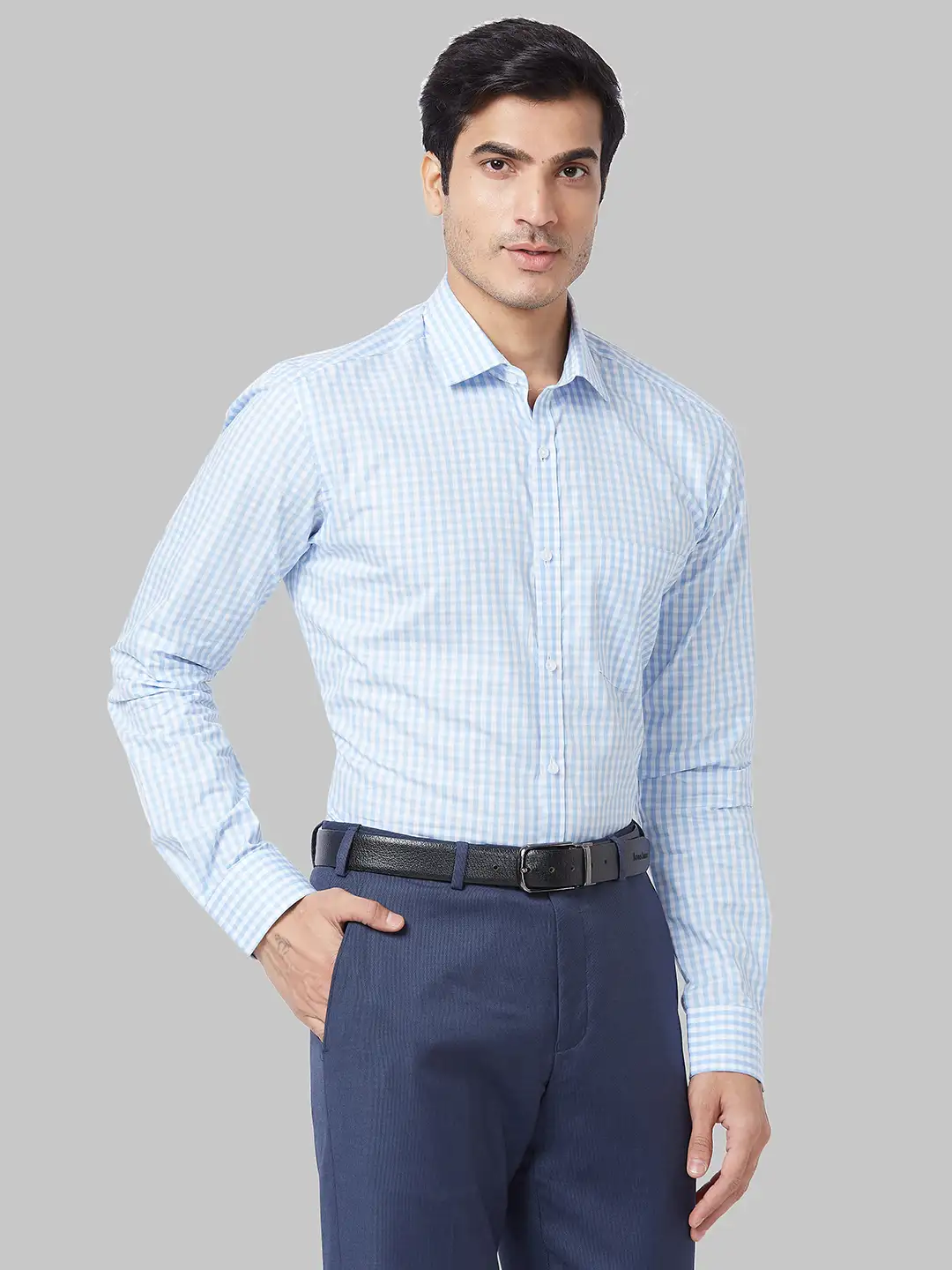 Men Blue Slim Fit Checks Cotton Shirts - Image 2