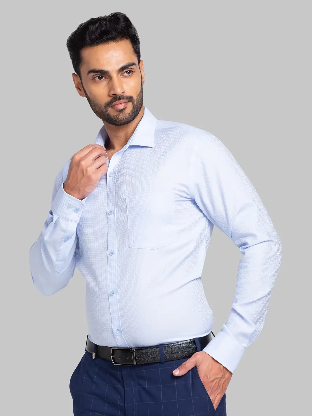 Men Blue Slim Fit Checks Cotton Shirts - Image 3