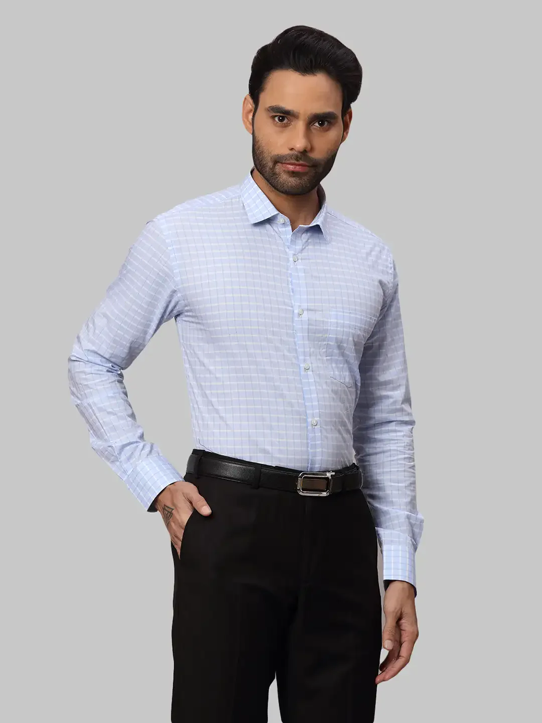 Men Blue Slim Fit Checks Cotton Shirts - Image 2