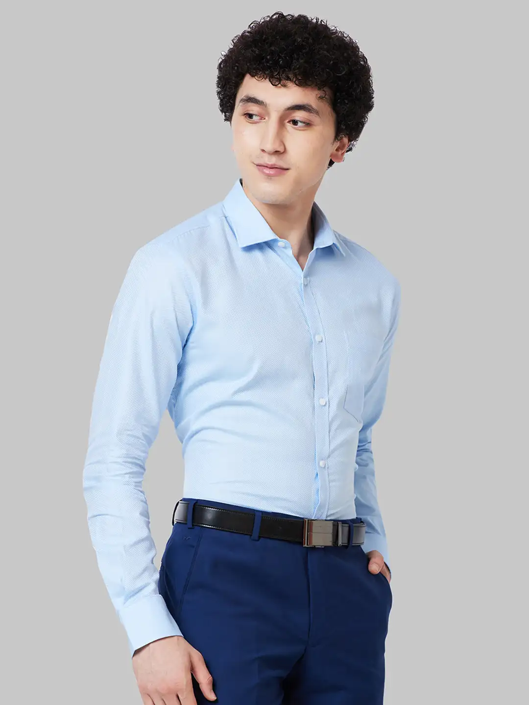 Men Blue Slim Fit Dobby Cotton Shirts - Image 2