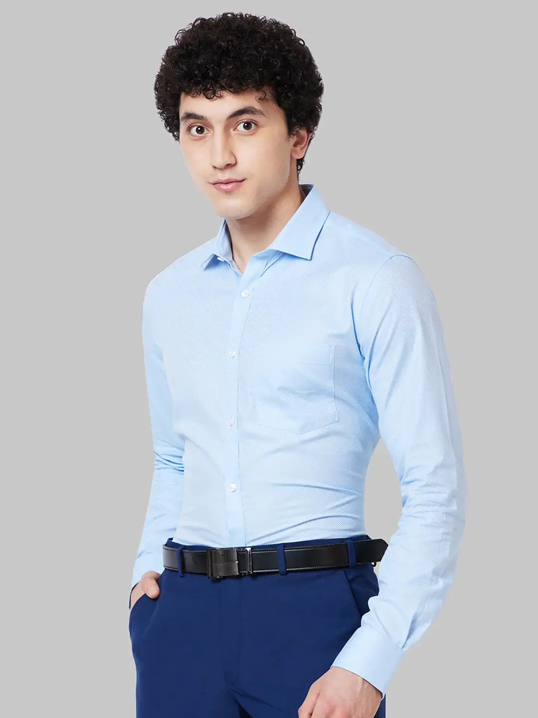 Men Blue Slim Fit Dobby Cotton Shirts - Image 3
