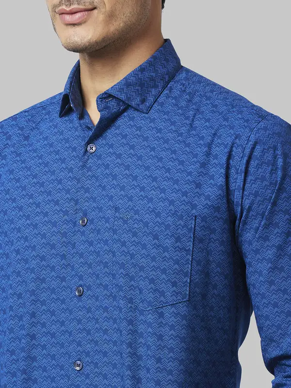 Men Blue Slim Fit Print Cotton Cut Away Collar Shirts - Image 7