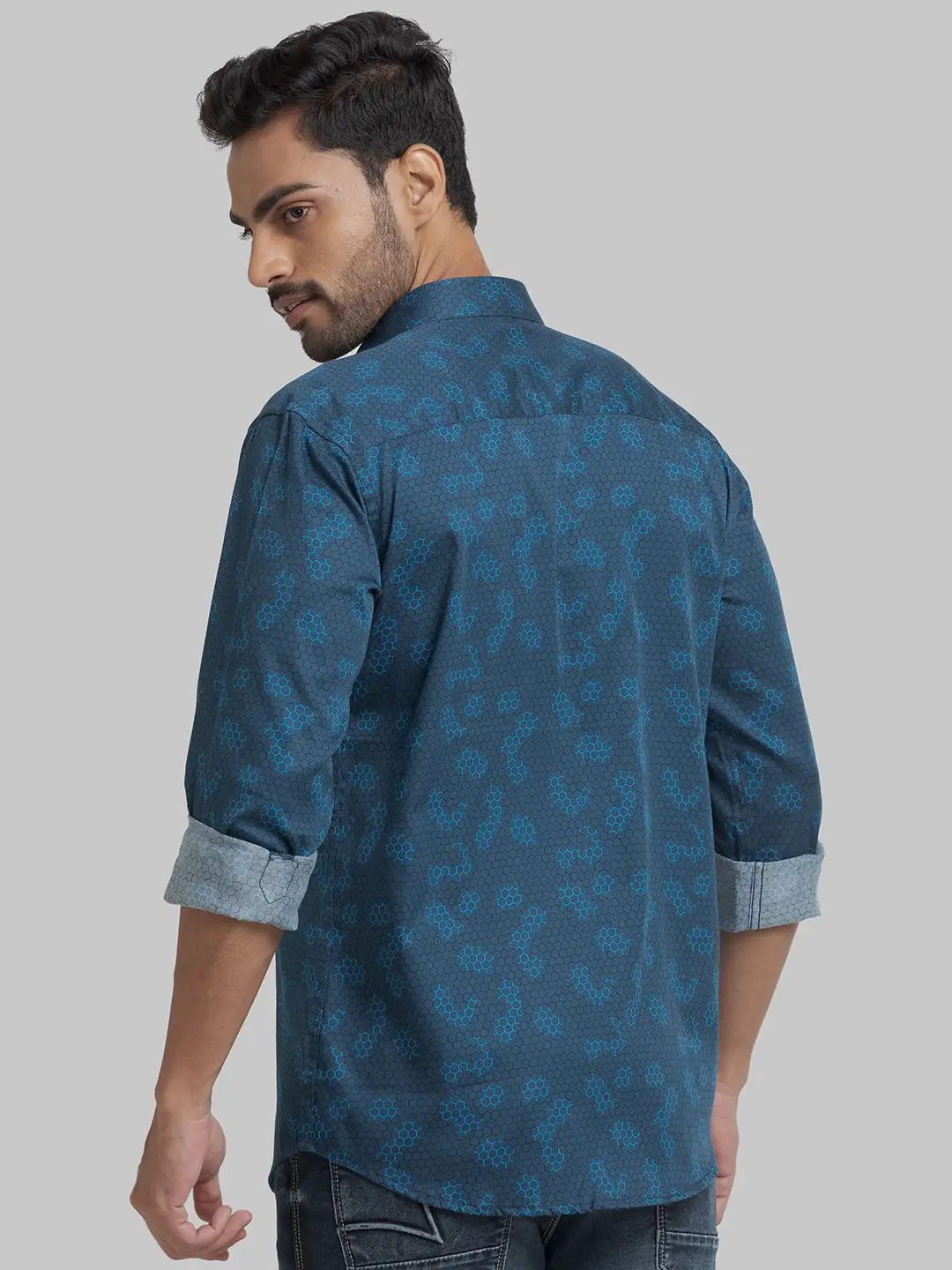 Men Blue Slim Fit Print Cotton Cut Away Collar Shirts - Image 4