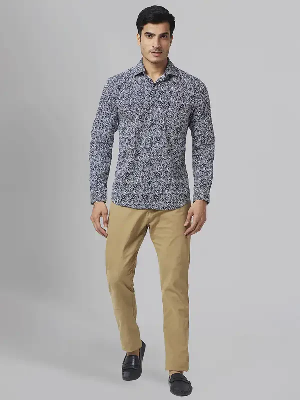 Men Blue Slim Fit Print Cotton Cut Away Collar Shirts - Image 5