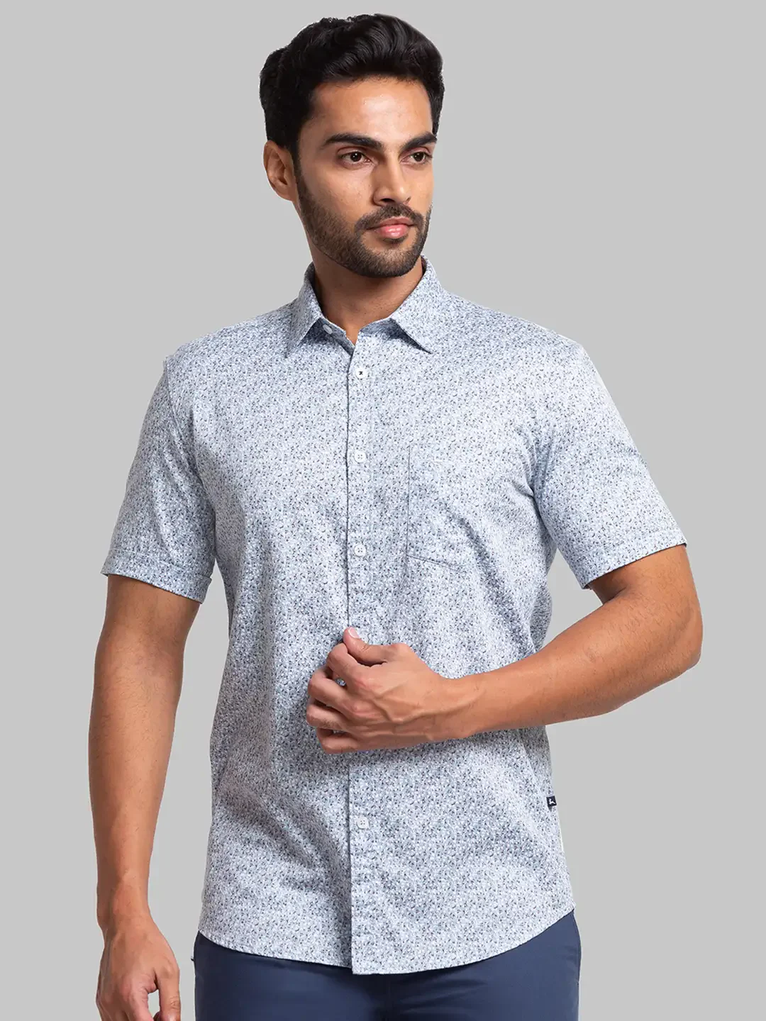 Men Blue Slim Fit Print Cotton Half Sleeve Shirts