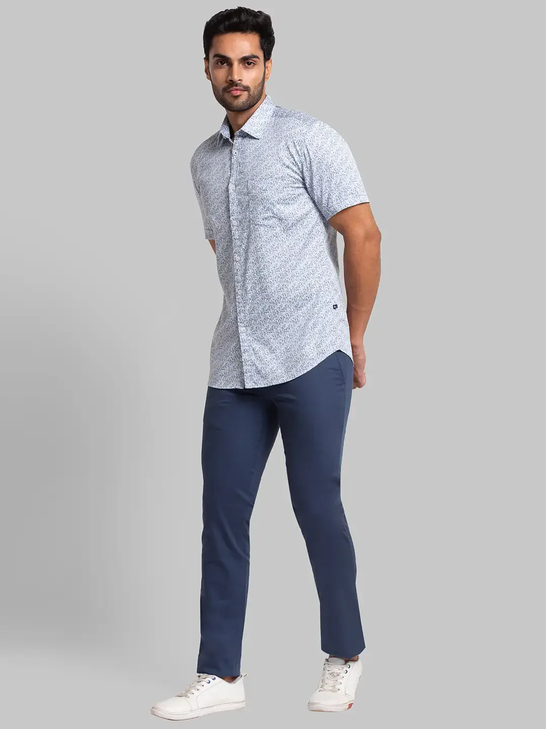 Men Blue Slim Fit Print Cotton Half Sleeve Shirts - Image 5