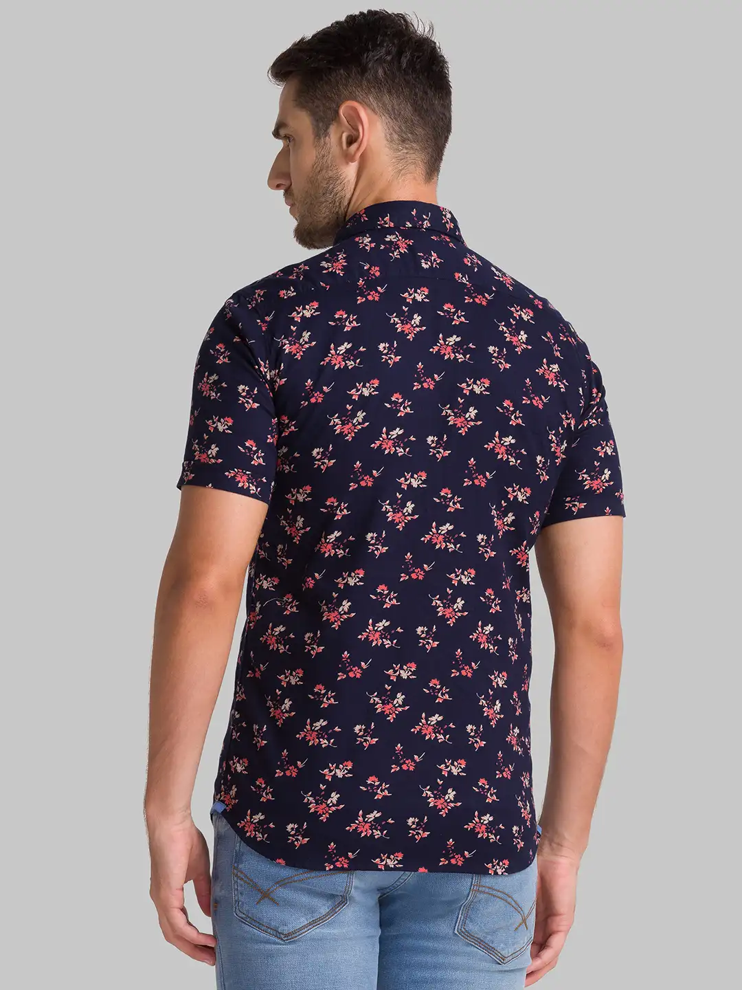 Men Blue Slim Fit Print Cotton Half Sleeve Shirts - Image 4