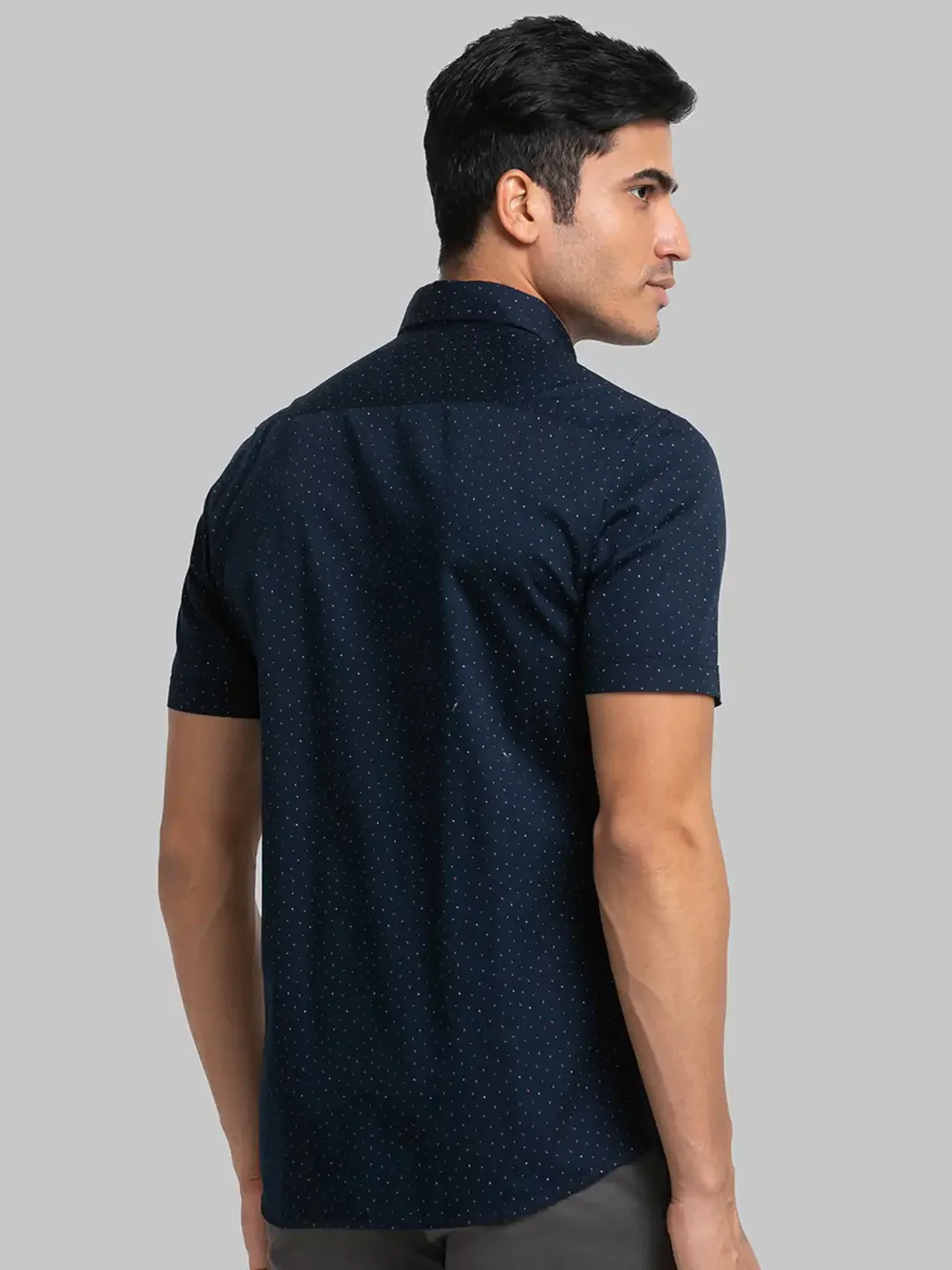 Men Blue Slim Fit Print Cotton Half Sleeve Shirts - Image 4
