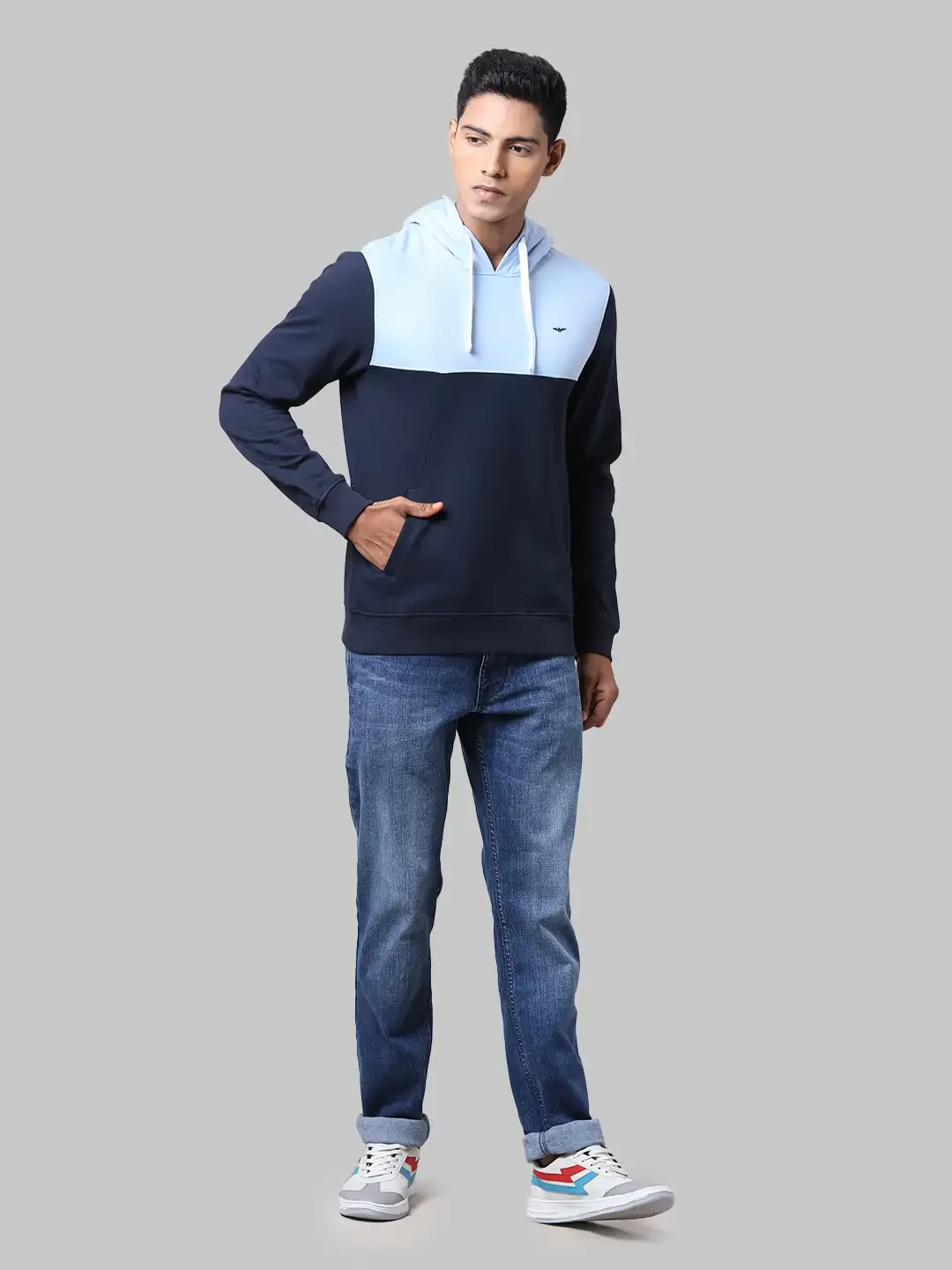Men Blue Slim Fit Print Cotton Polyester Blend Sweatshirts - Image 5