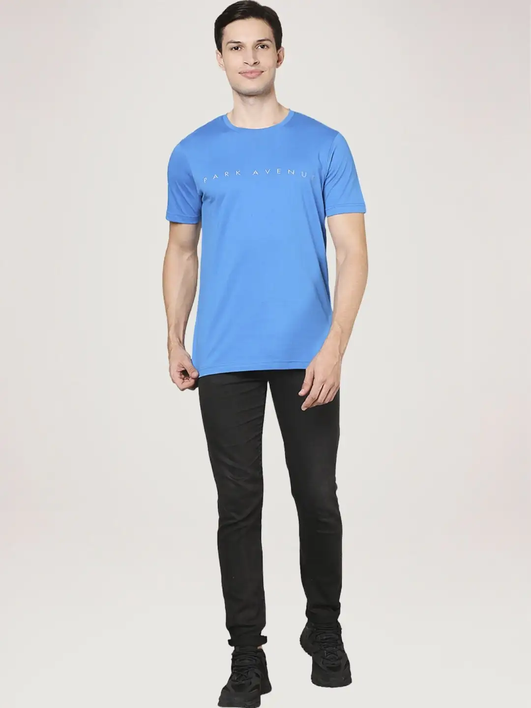 Men Blue Slim Fit Solid Cotton Blend Crew Neck Collar T-Shirt - Image 2