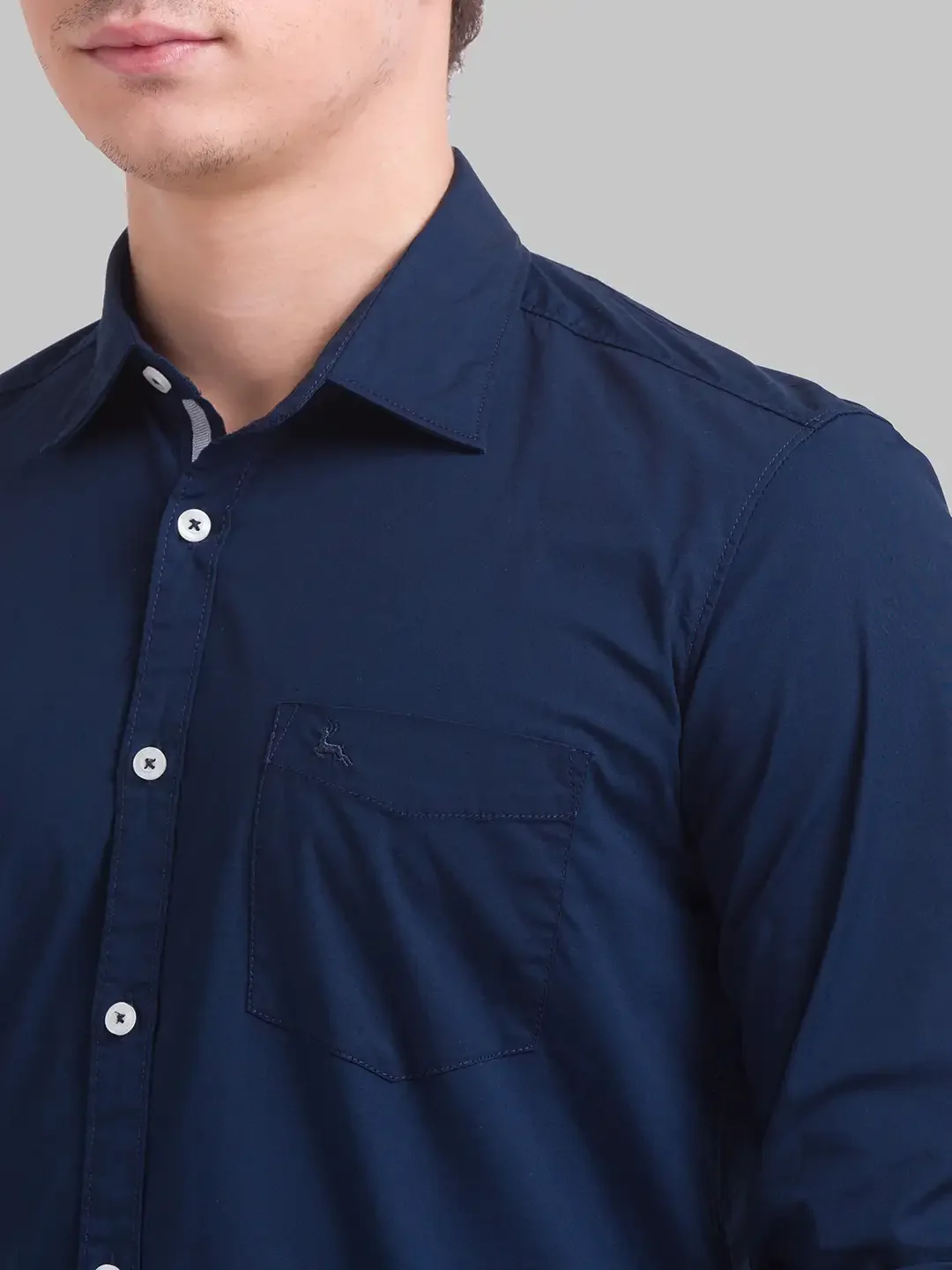 Men Blue Slim Fit Solid Cotton Blend Full Sleeve Shirts - Image 6