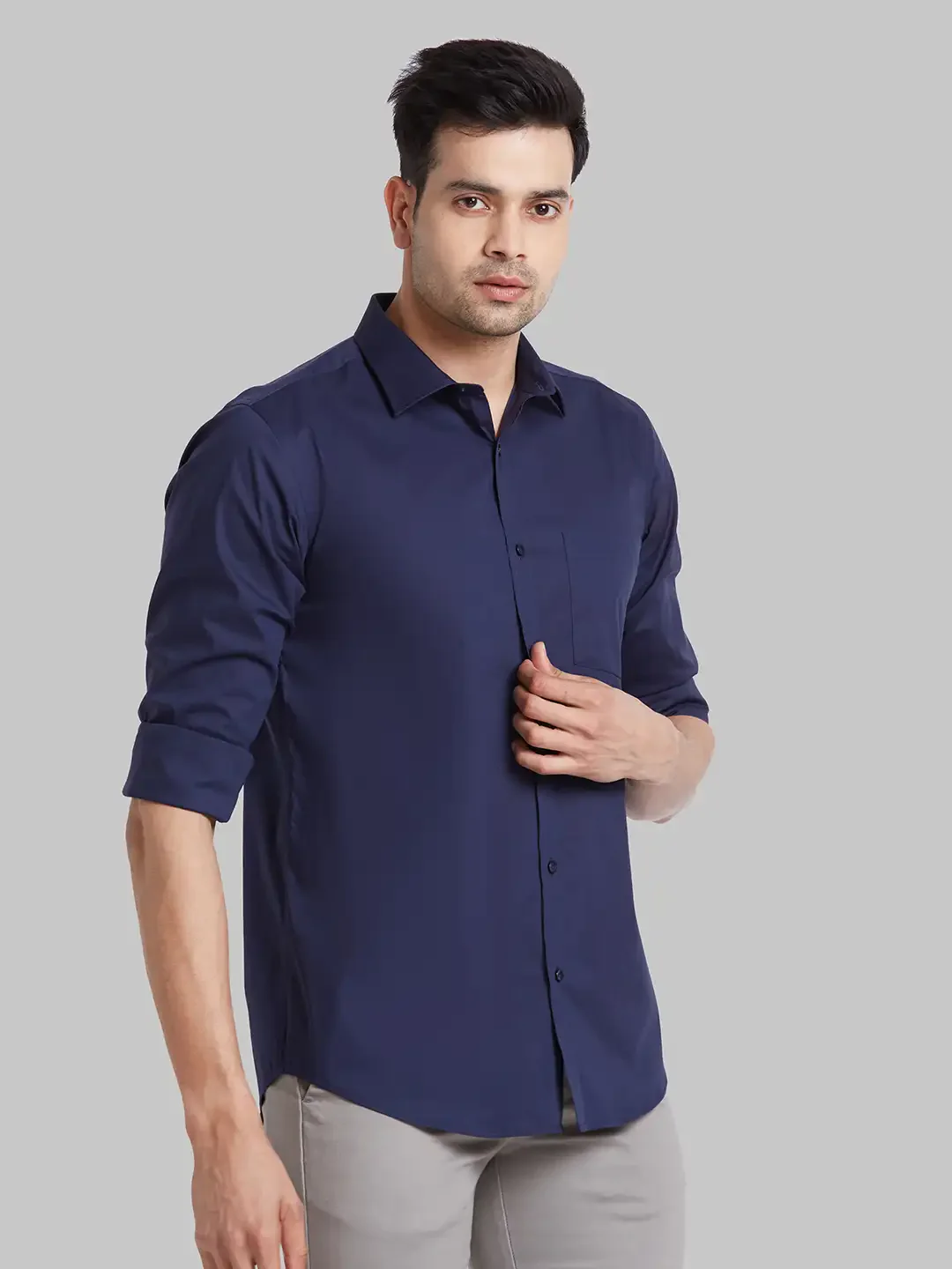 Men Blue Slim Fit Solid Cotton Blend Shirts - Image 2