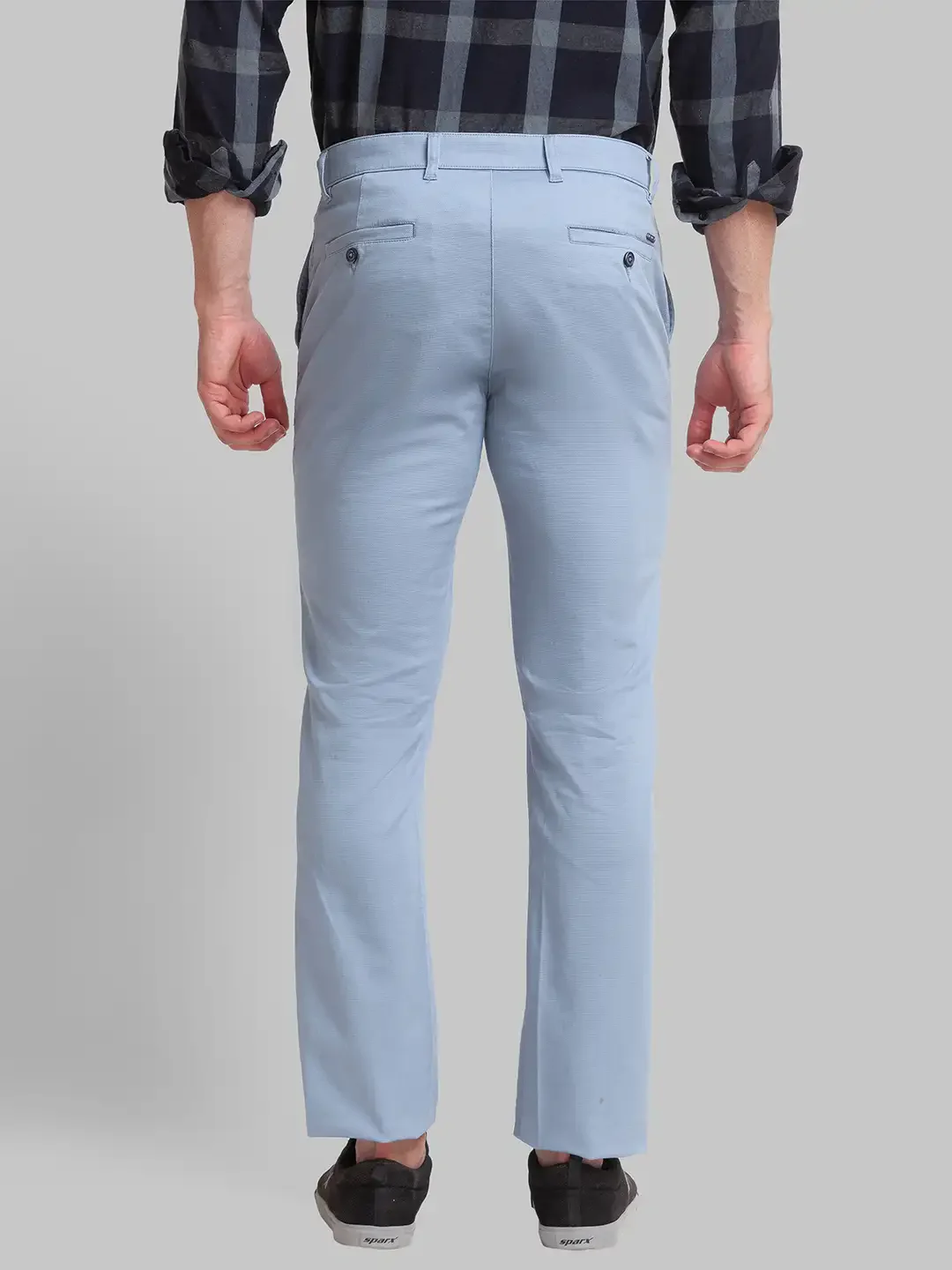 Men Blue Slim Fit Solid Cotton Blend Trouser - Image 4