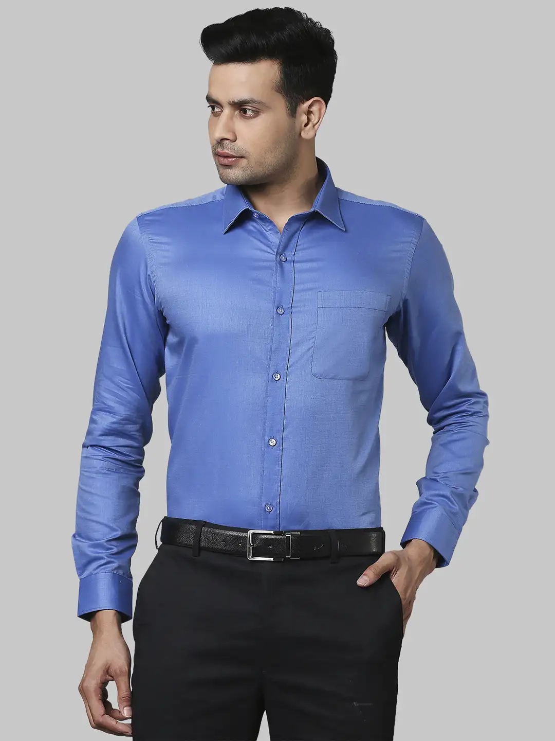 Men Blue Slim Fit Solid Cotton Half Sleeve Shirts