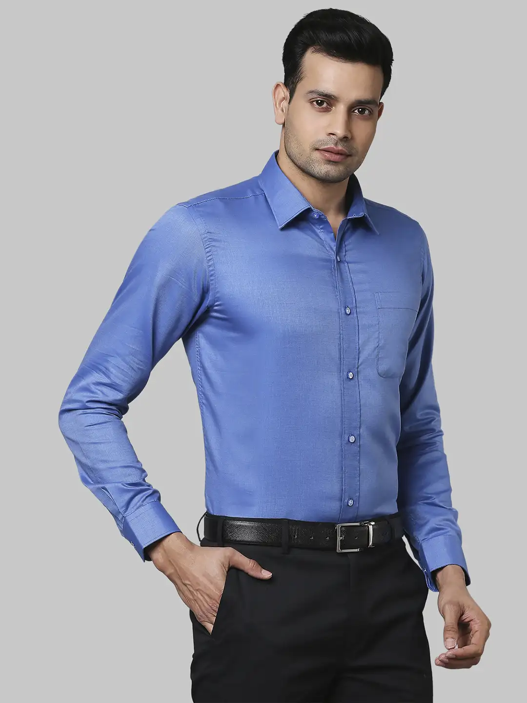 Men Blue Slim Fit Solid Cotton Half Sleeve Shirts - Image 2
