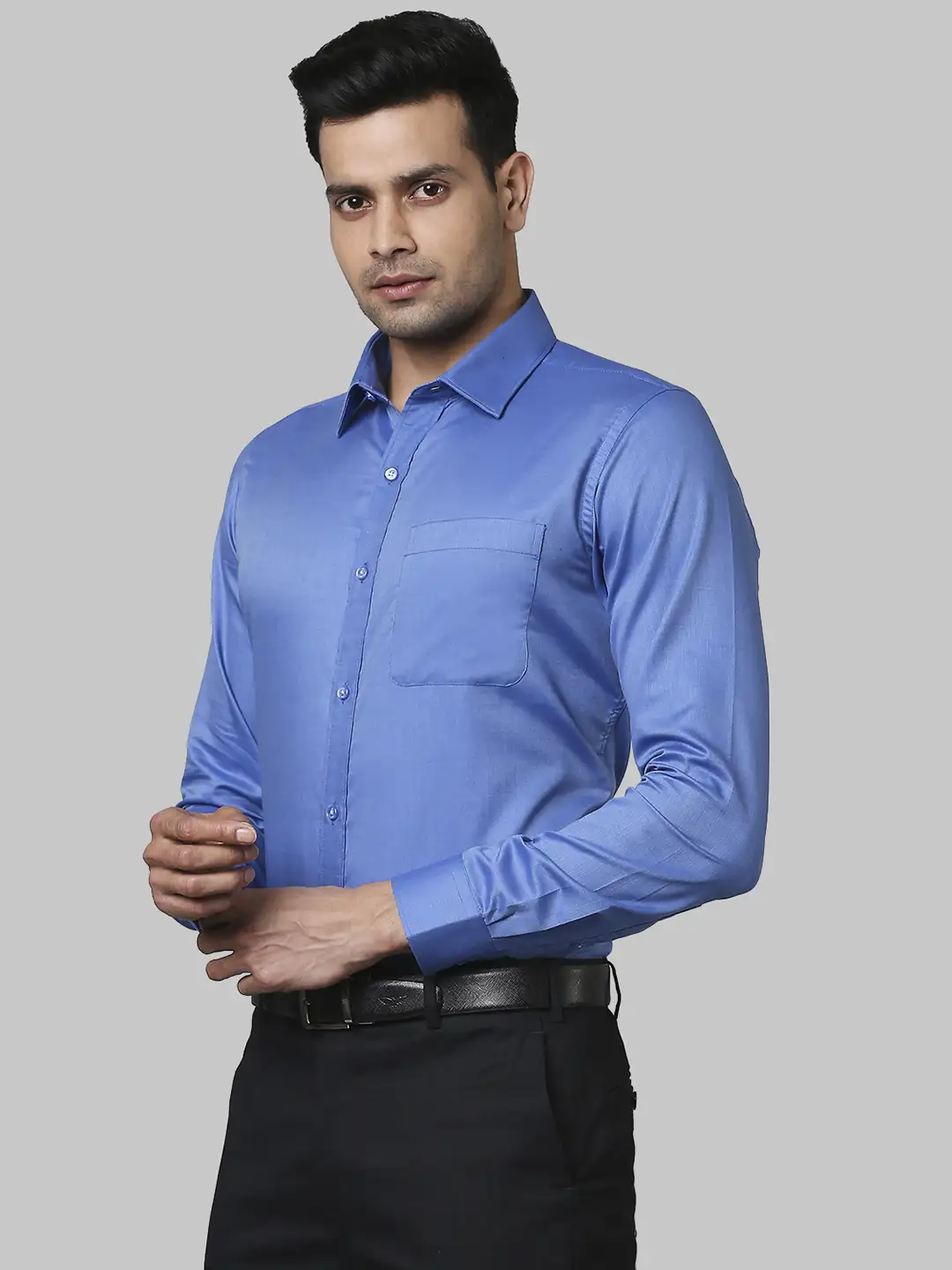 Men Blue Slim Fit Solid Cotton Half Sleeve Shirts - Image 3