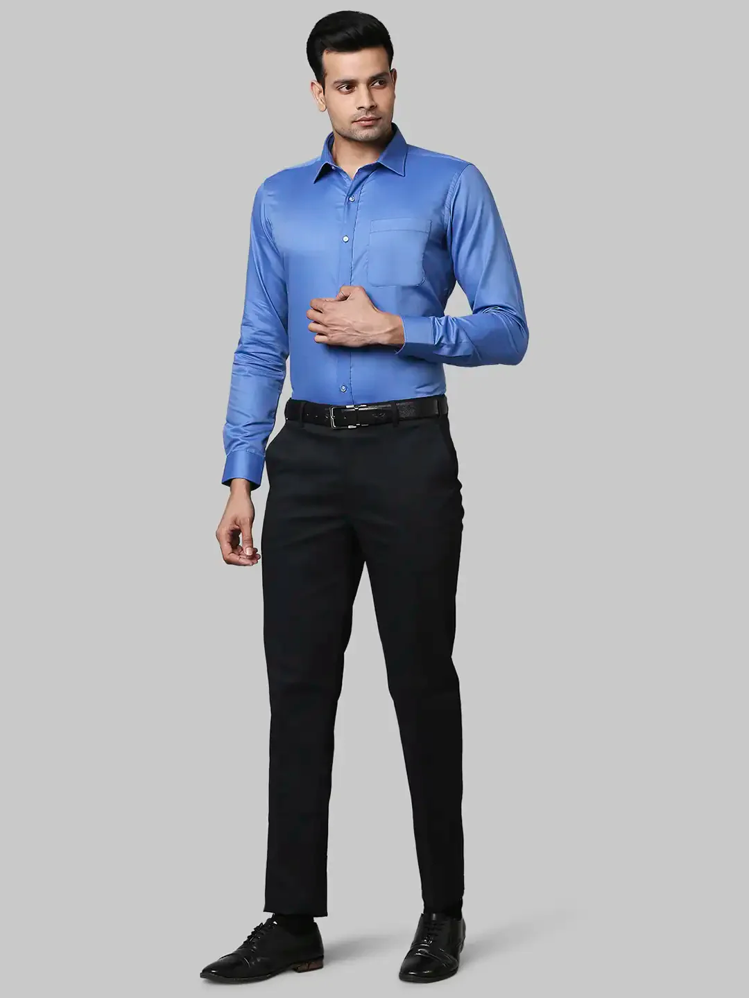 Men Blue Slim Fit Solid Cotton Half Sleeve Shirts - Image 5
