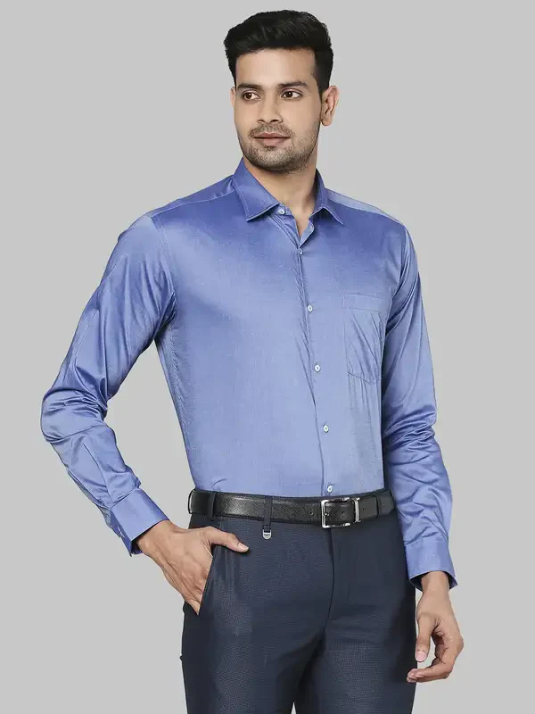 Men Blue Slim Fit Solid Cotton Shirts - Image 2