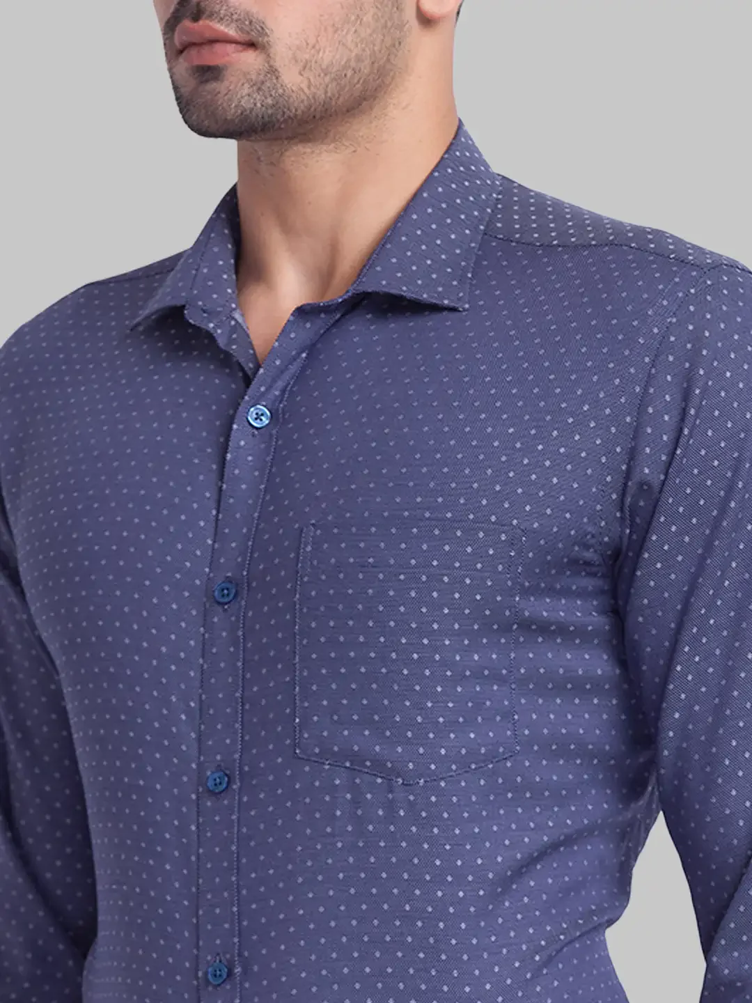 Men Blue Slim Fit Structure Cotton Cut Away Collar Shirts - Image 6