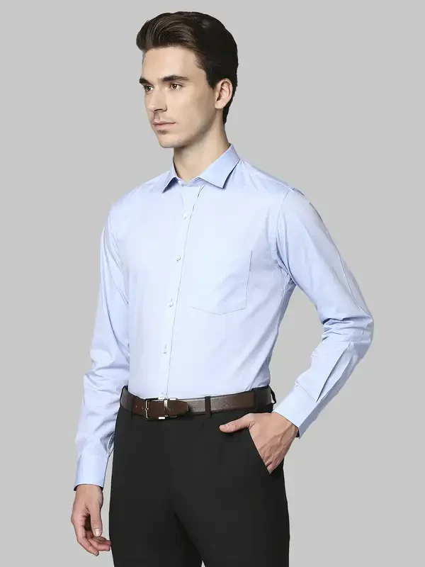 Men Blue Slim Fit Structure Cotton Shirts - Image 3