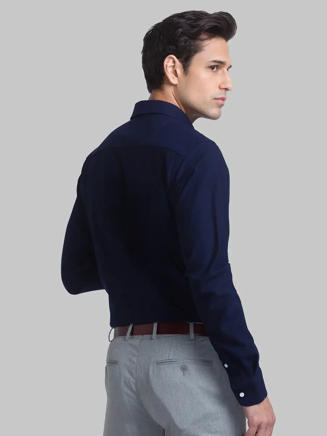 Men Blue Slim Fit Structure Cotton Shirts - Image 4