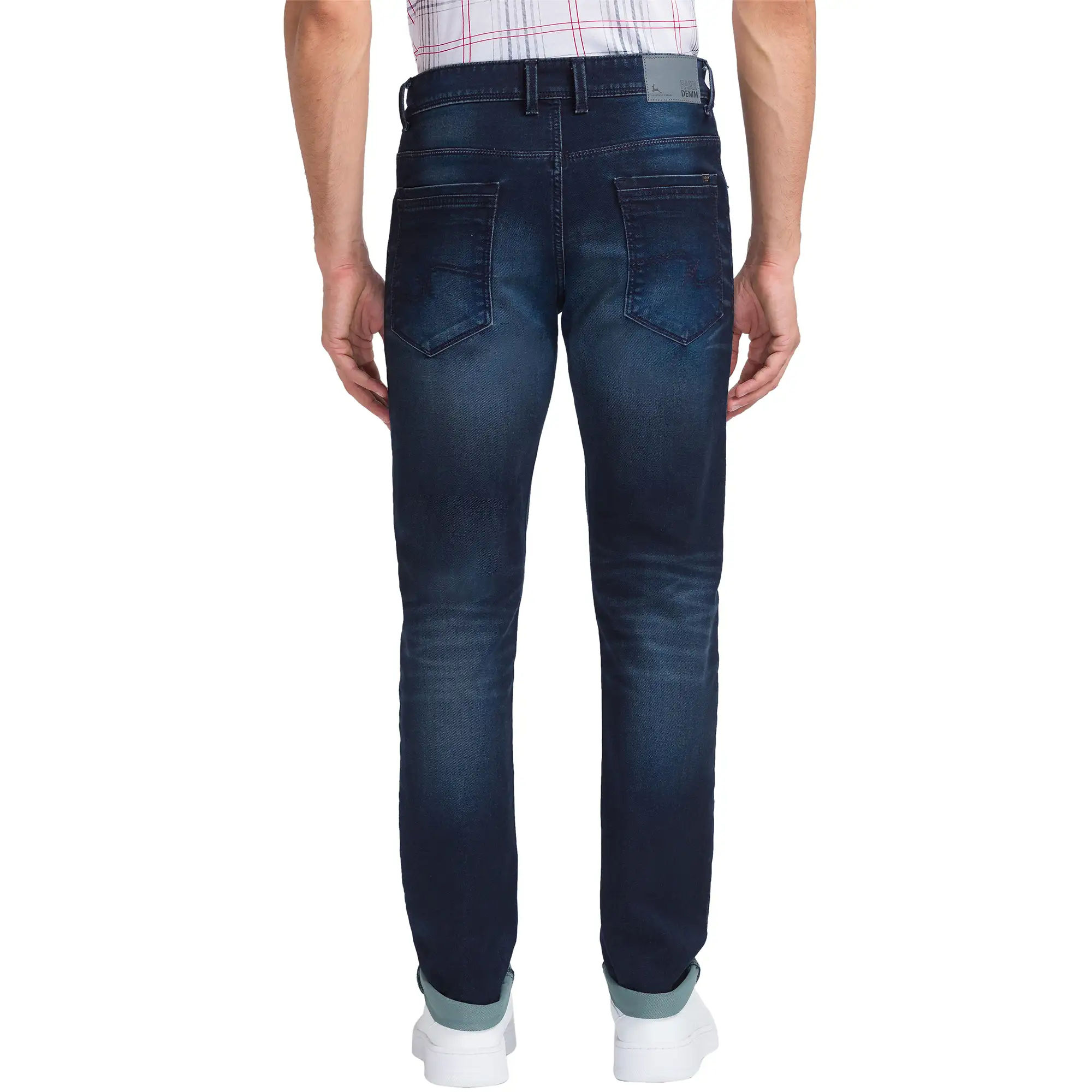 Men Blue Slim Tapered Fit Dobby Cotton Blend Jeans - Image 4