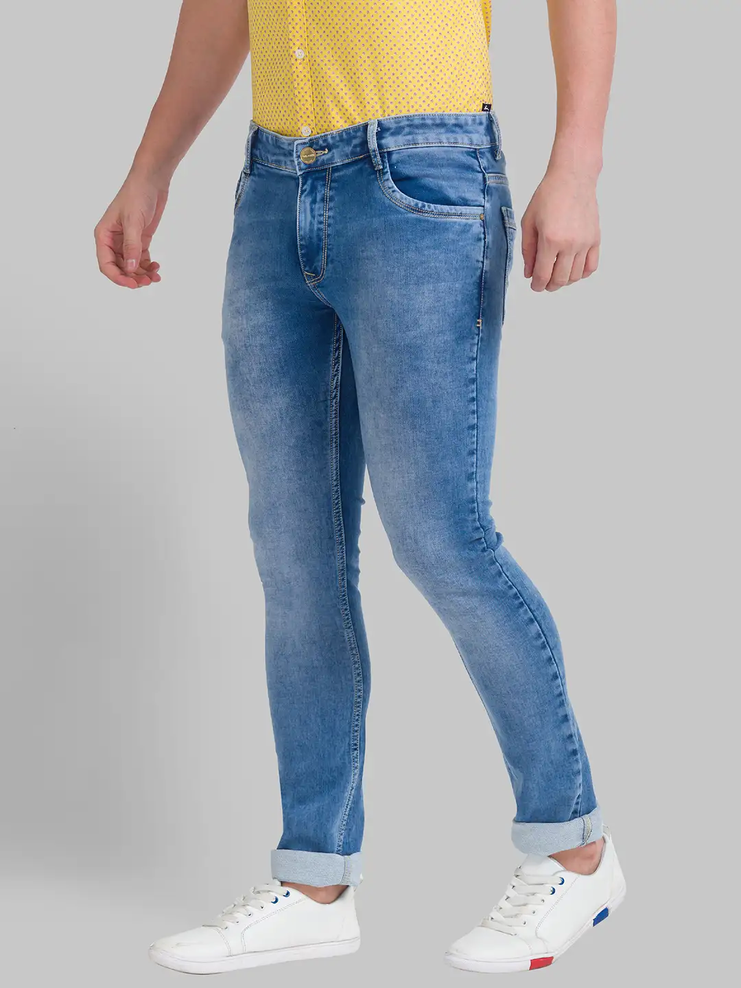 Men Blue Slim Tapered Fit Dobby Cotton Blend Jeans - Image 3