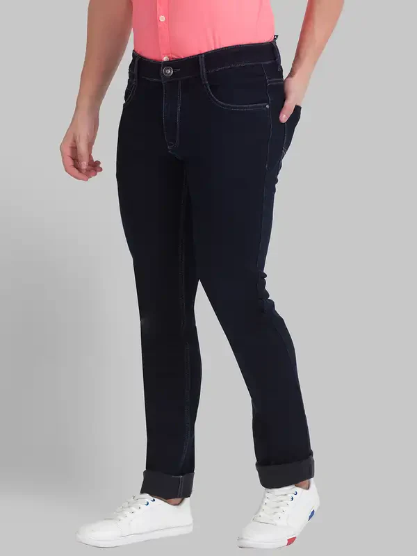Men Blue Slim Tapered Fit Dobby Cotton Blend Jeans - Image 3