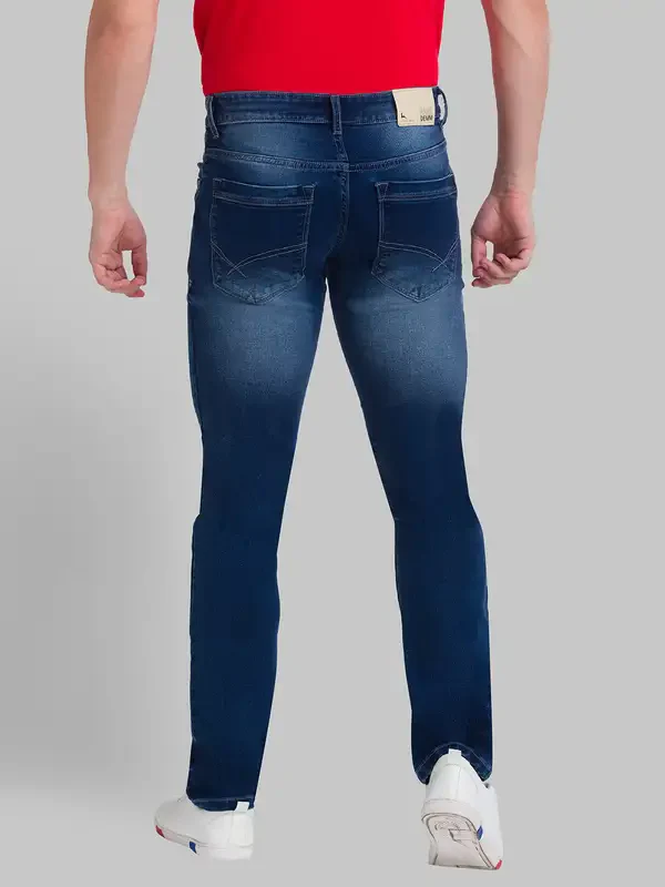 Men Blue Slim Tapered Fit Dobby Cotton Blend Jeans - Image 3