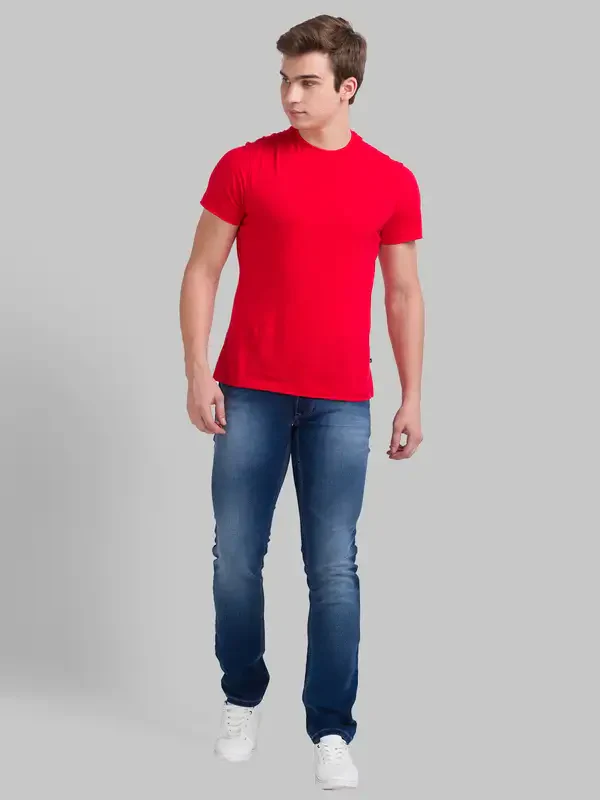 Men Blue Slim Tapered Fit Dobby Cotton Blend Jeans - Image 4
