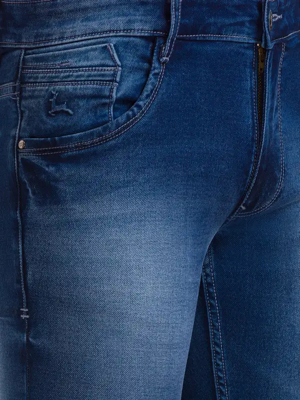 Men Blue Slim Tapered Fit Dobby Cotton Blend Jeans - Image 5